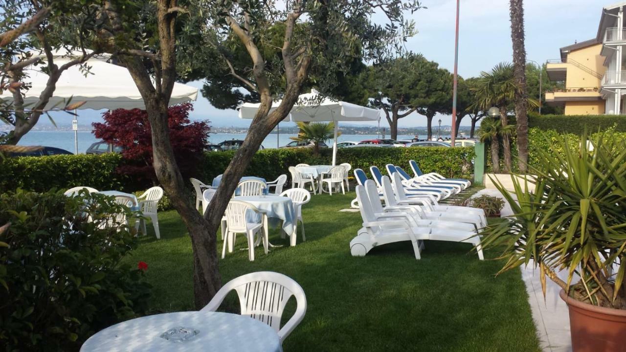 Hotel Cristallo Peschiera del Garda Kültér fotó