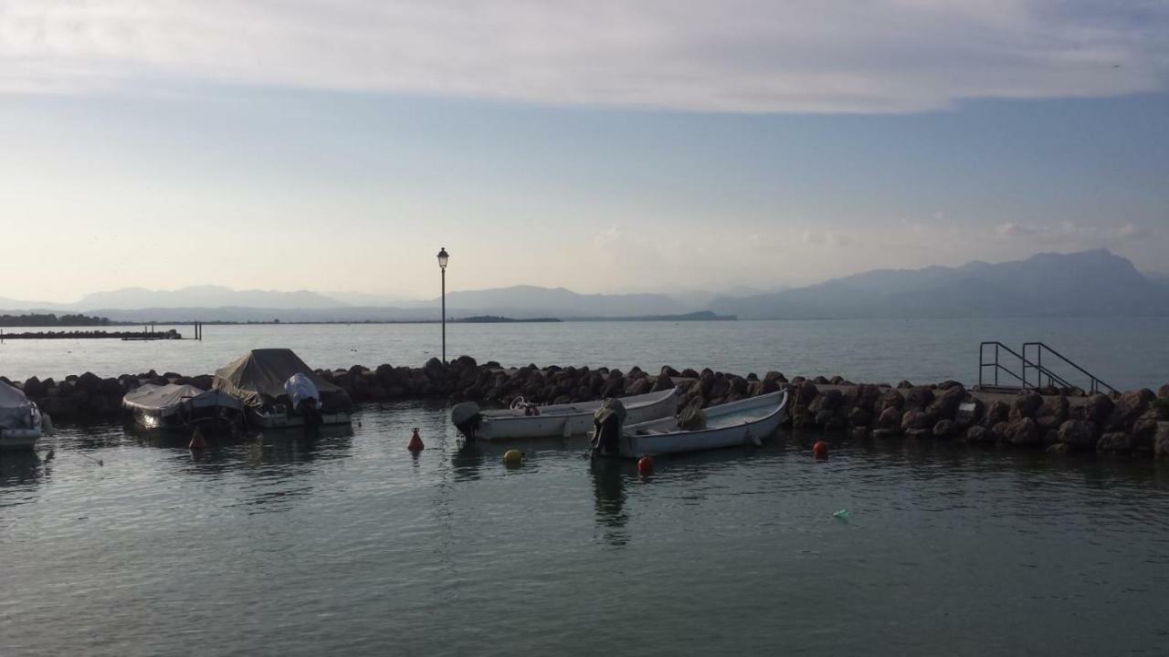 Hotel Cristallo Peschiera del Garda Kültér fotó
